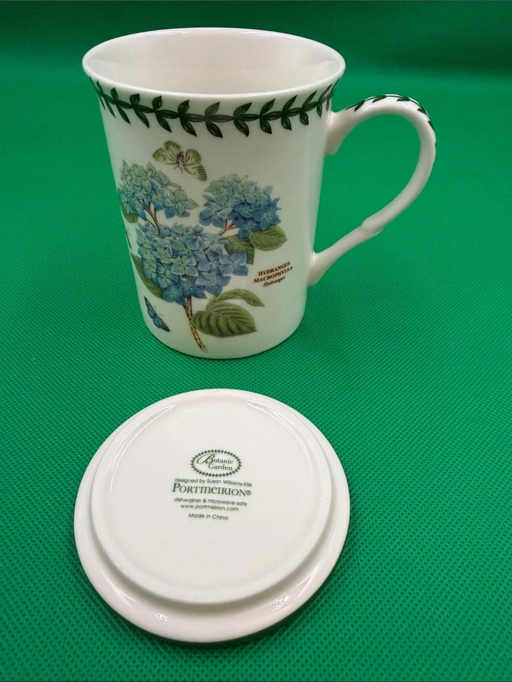 Potmetrion (Botanical Garden) Floral Hydrangea Tea Mug with Lid - Blue & Green